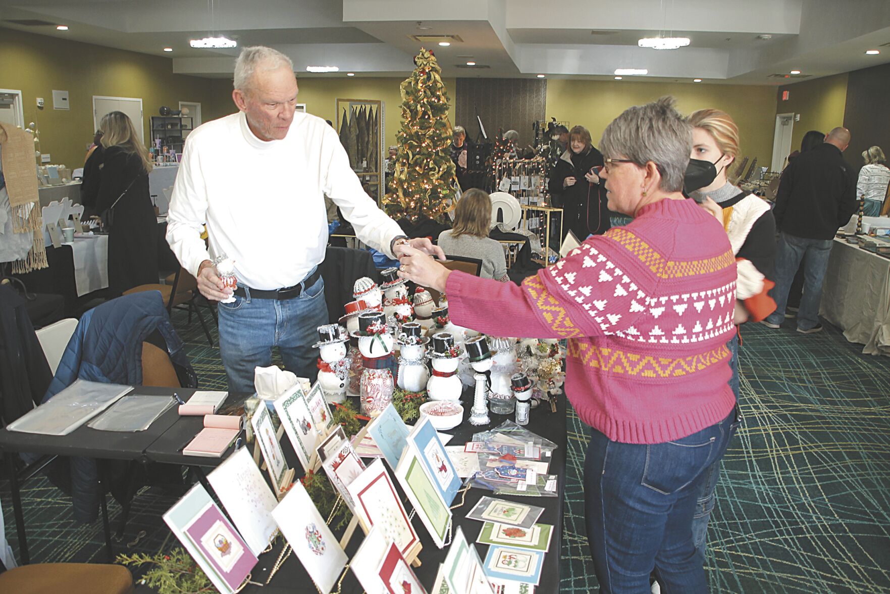 Strong turnout for MAG Holiday Sale